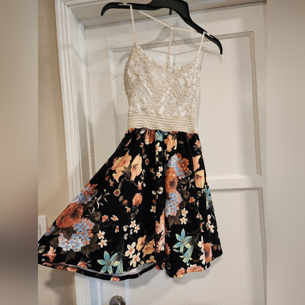 SARAH LA USA Summer Dress